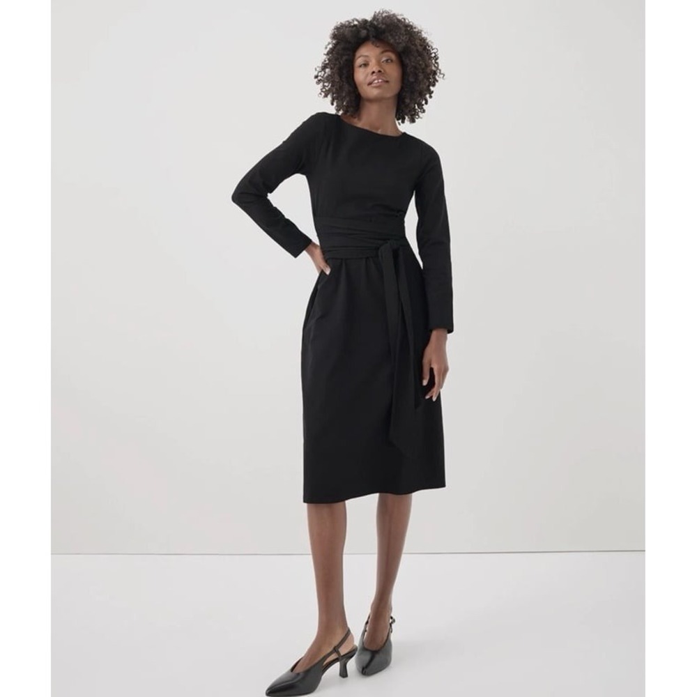Pact Organic Fit & Flare Tie Wrap Dress Black Womens Casual
Minimalist Office L